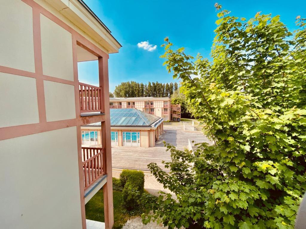 6-Person Apartment With Swimming Pool Tennis Court And Free Parking 25 Le Touquet Eksteriør bilde